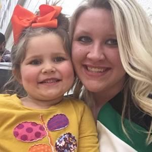 Meet your Posher, Adrianne